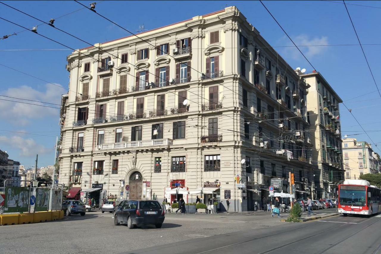 MetròNapoli Acomodação com café da manhã Exterior foto